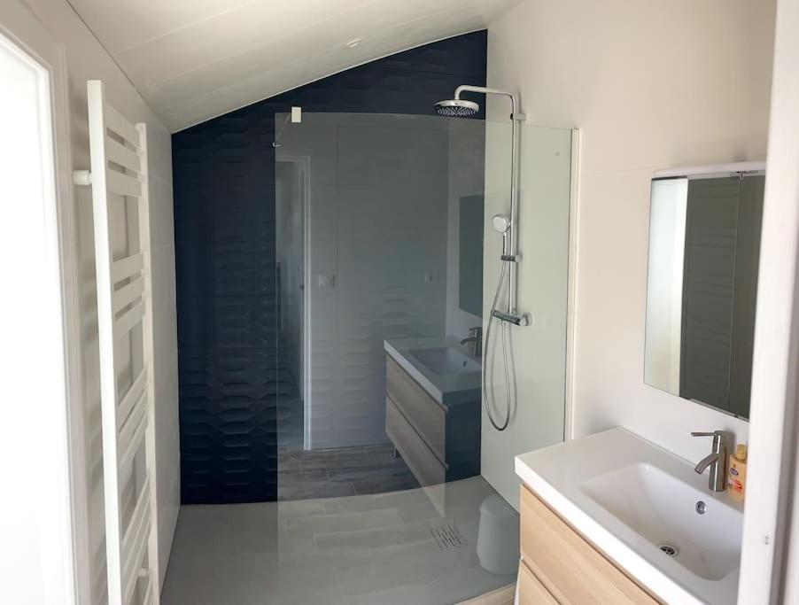 Maison Totalement Renovee 3 Chambres Au Coeur Du Village Lézardrieux Exterior foto